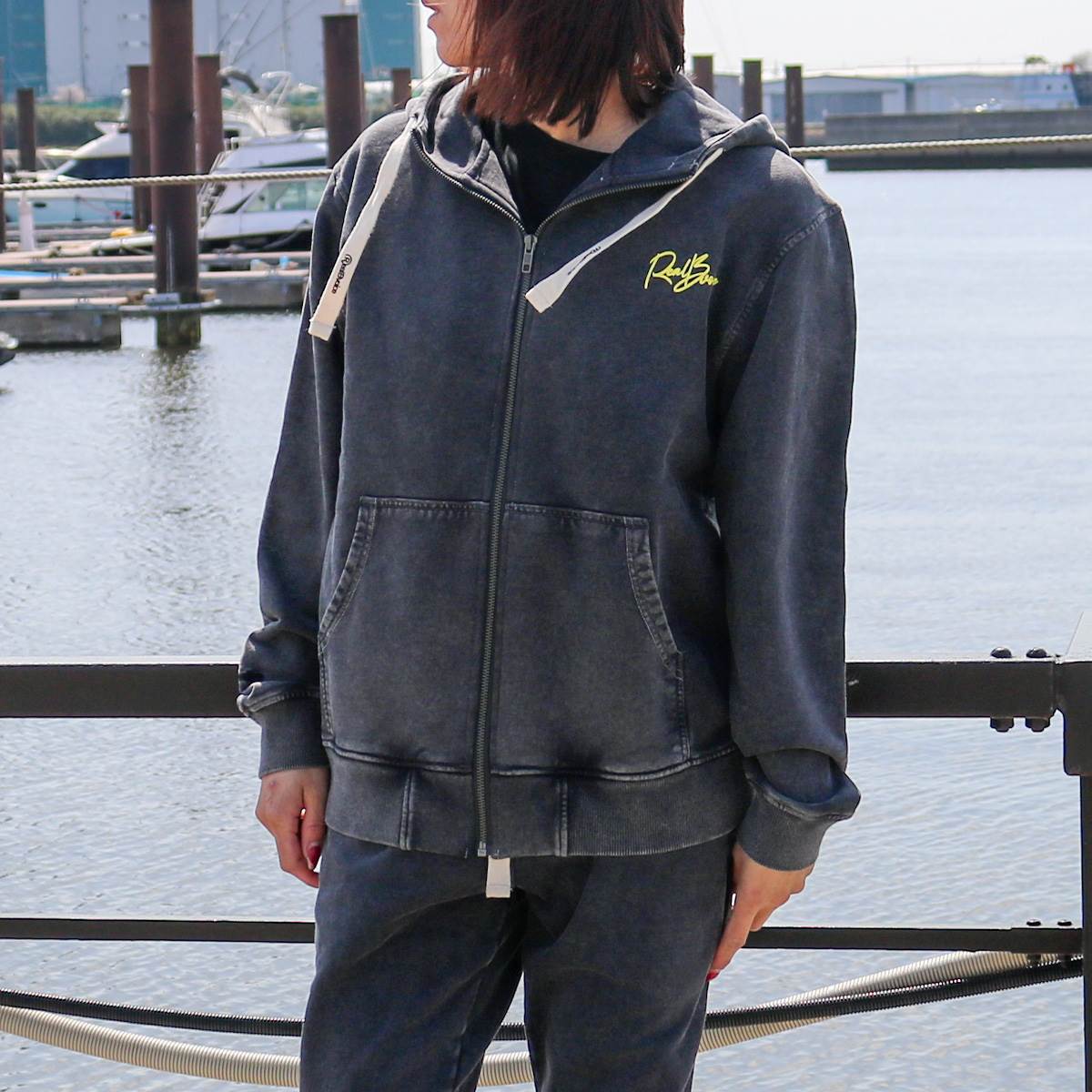 R SPRAY PIGMENT ZIP PARKA R スプレー ピグメント ジップ パーカー